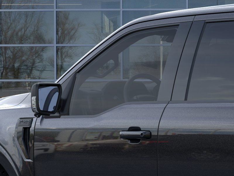 2025 Ford F-150 XLT photo 16