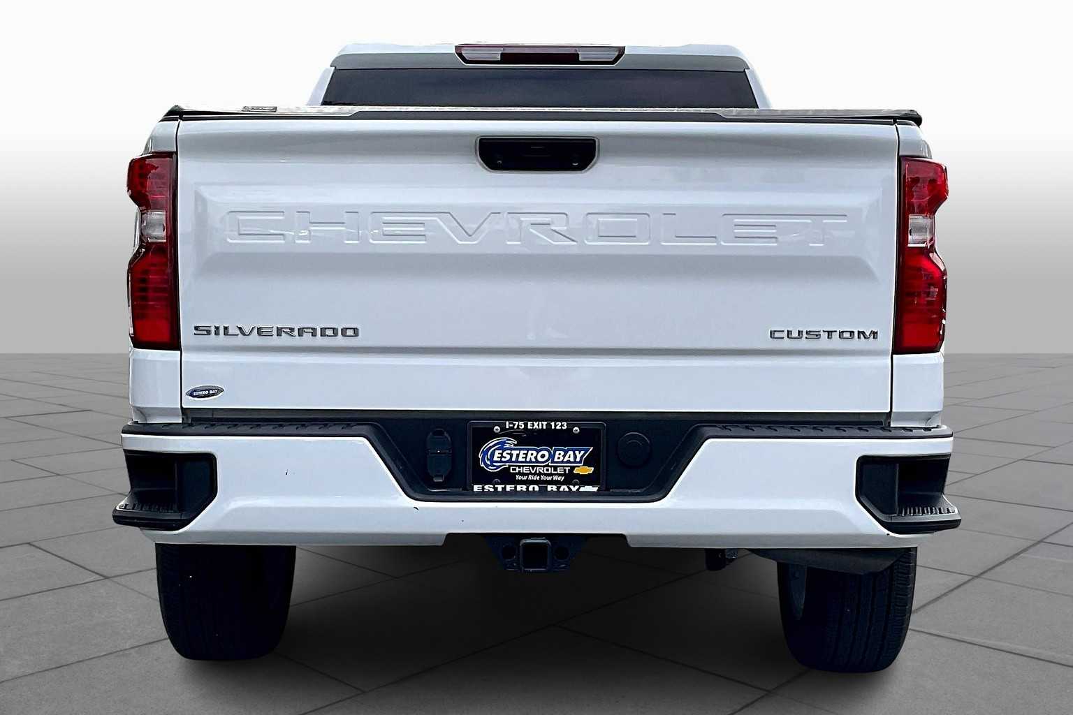 2022 Chevrolet Silverado 1500 Custom photo 4