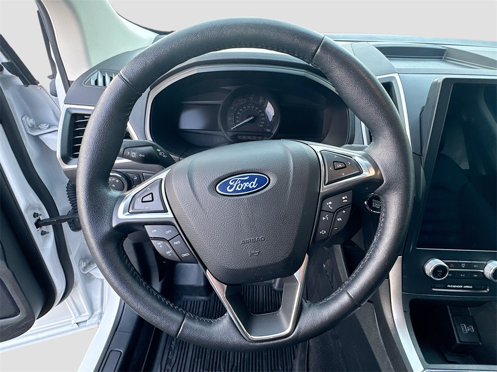 2022 Ford Edge SEL photo 11