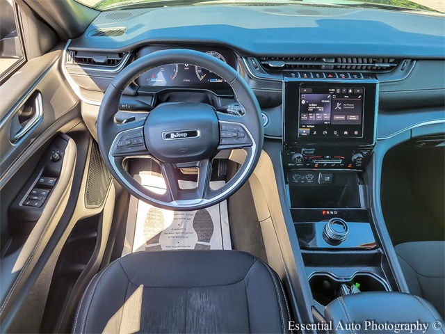 2024 JEEP GRAND CHEROKEE L - Image 13