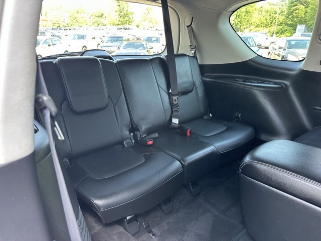 2020 Nissan Armada SL photo 18