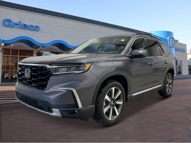 2025 Honda Pilot Touring's photo