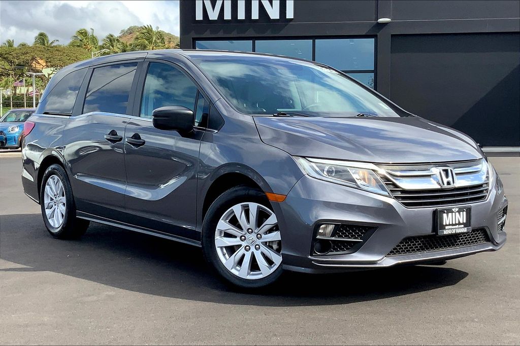 2018 Honda Odyssey LX's photo