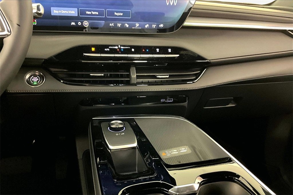 2026 Buick Enclave Sport Touring photo 4