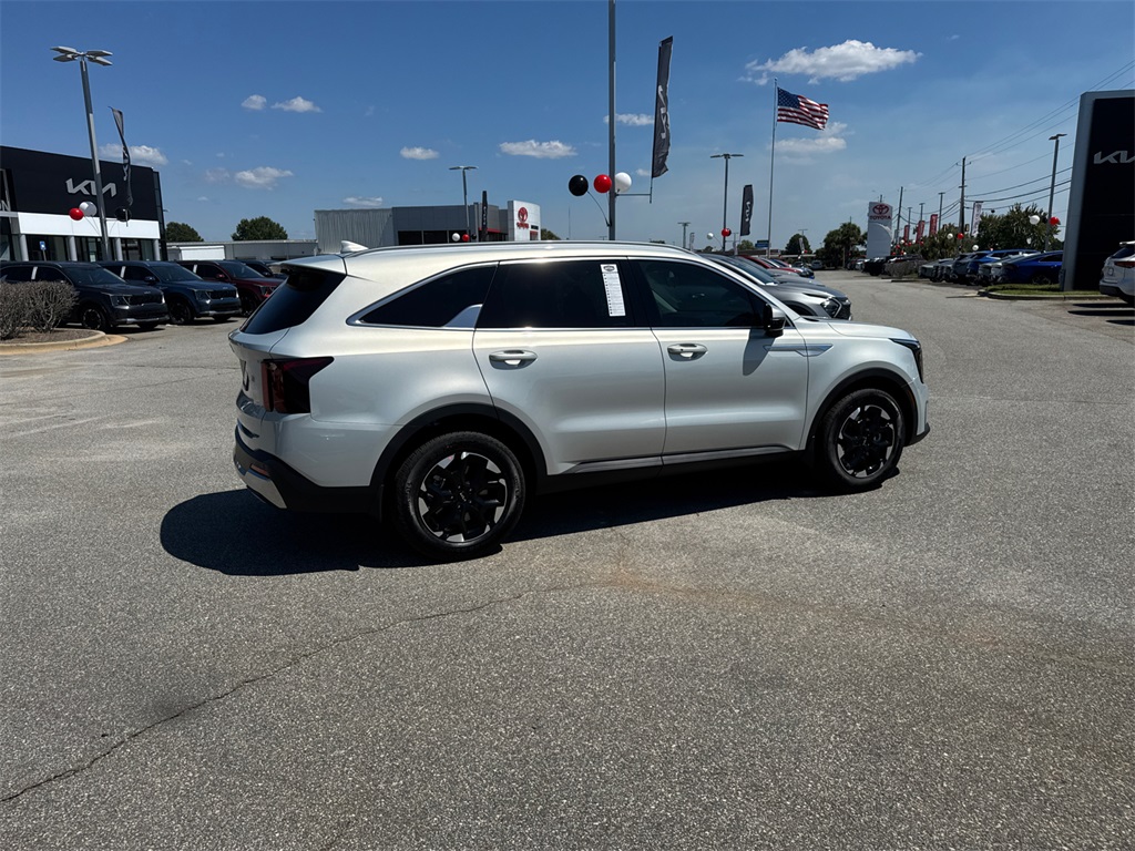 2026 Kia Sorento S photo 3