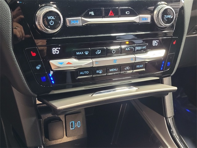 2021 Ford Explorer ST photo 17