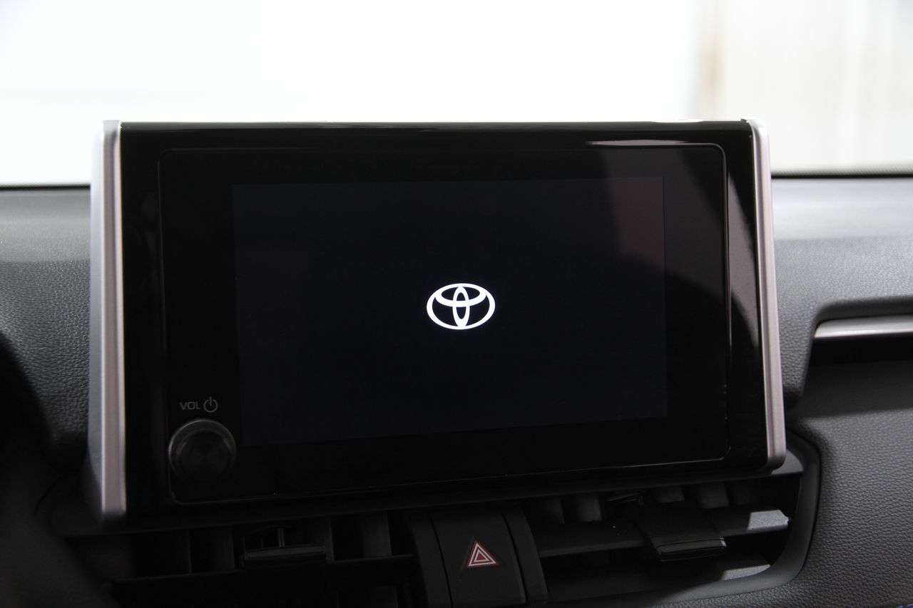 2024 Toyota RAV4 Hybrid SE photo 8
