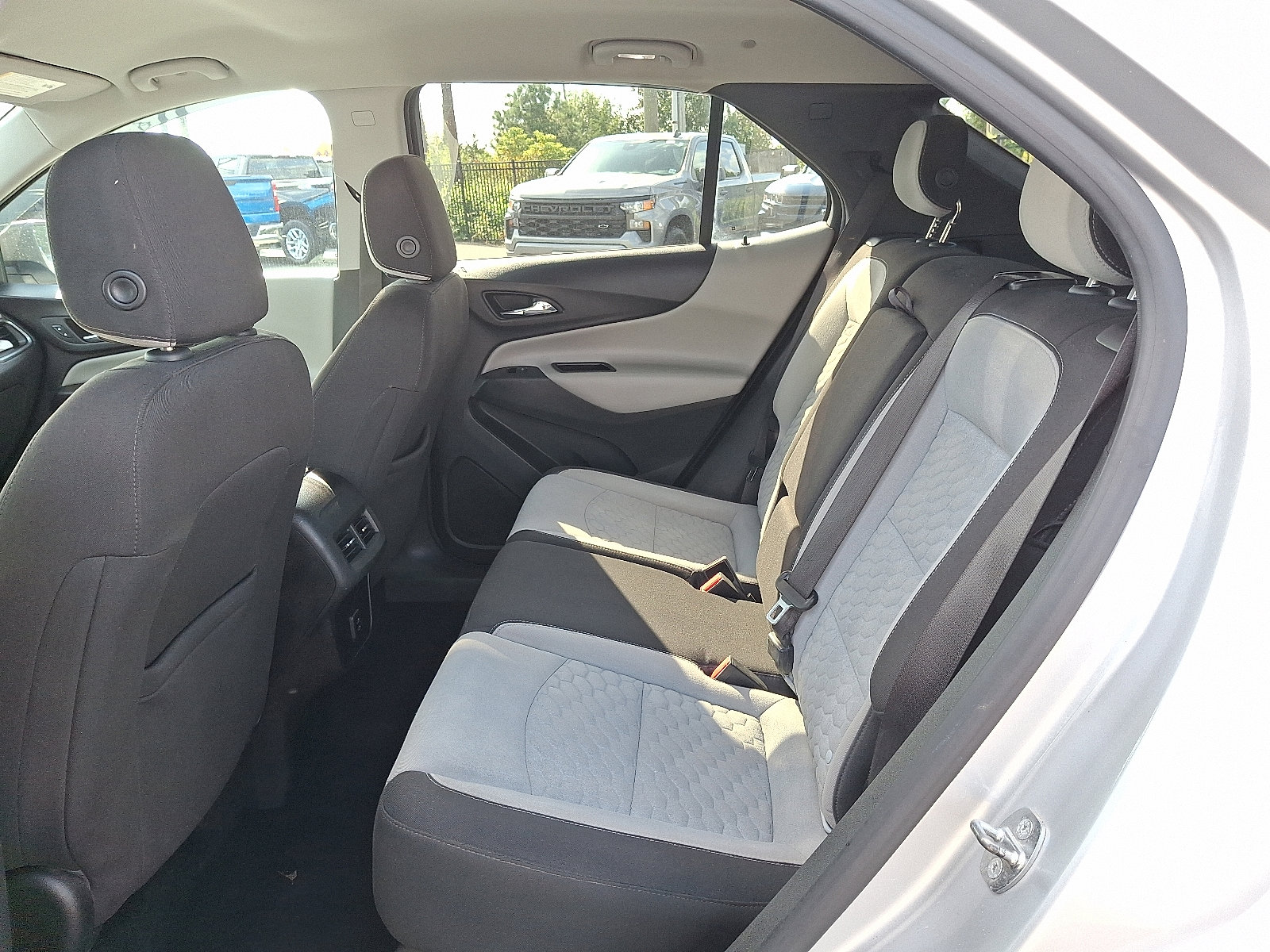 2020 Chevrolet Equinox LS photo 9