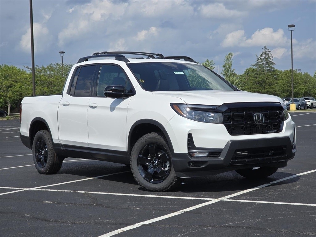 2025 Honda Ridgeline Black Edition photo 2