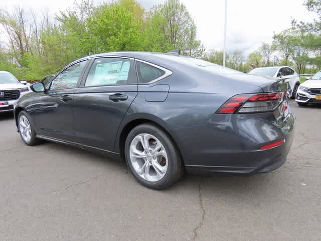 2025 Honda Accord LX photo 4