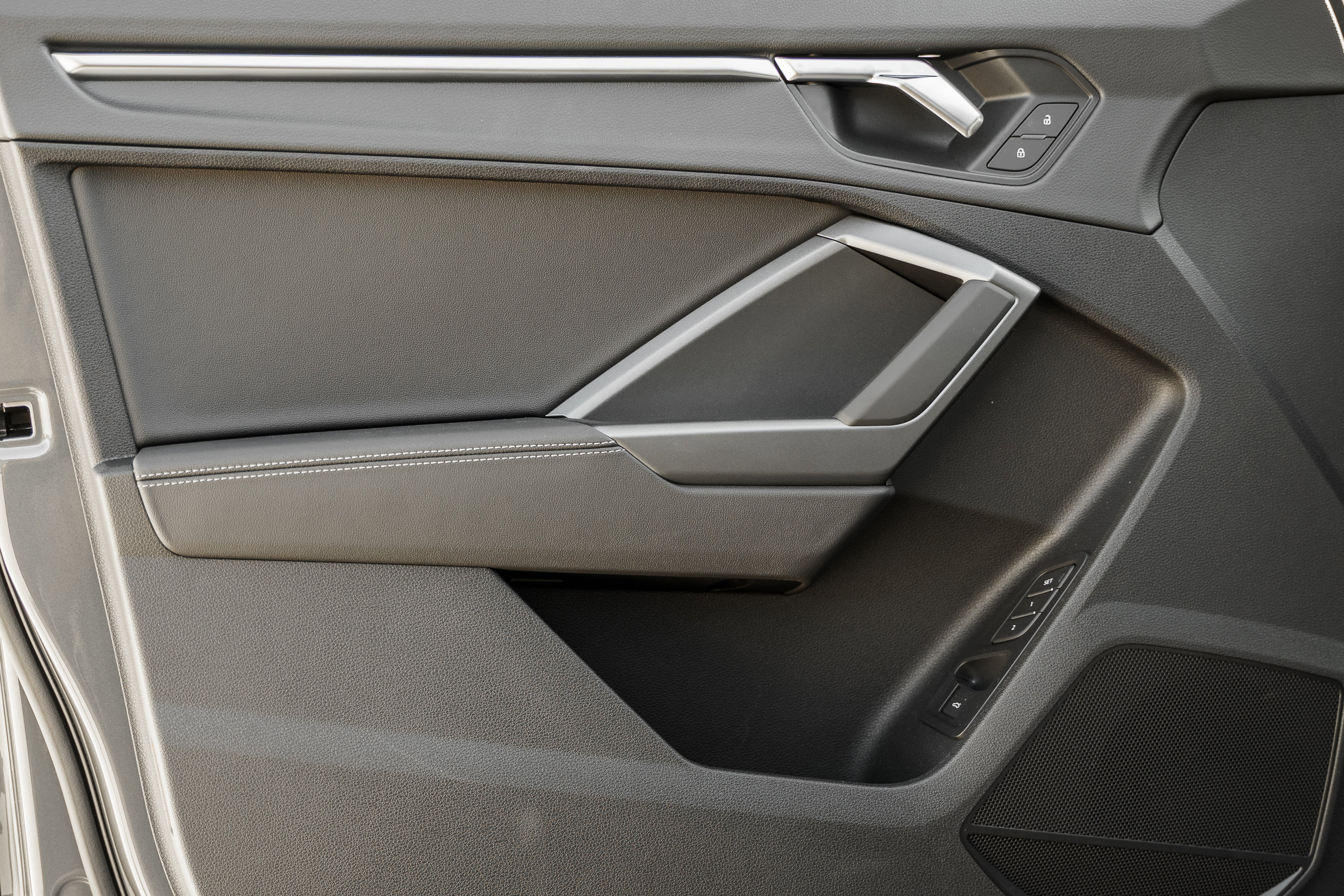 2025 Audi Q3 S line Premium photo 20
