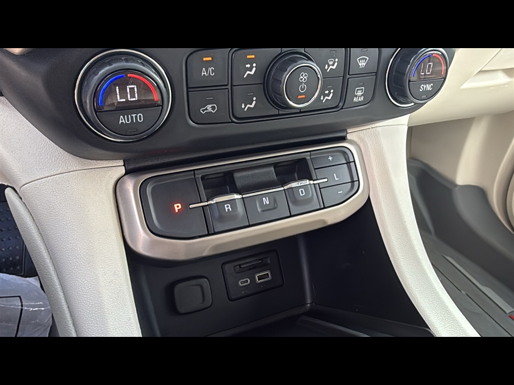 2021 Gmc Acadia Denali photo 13