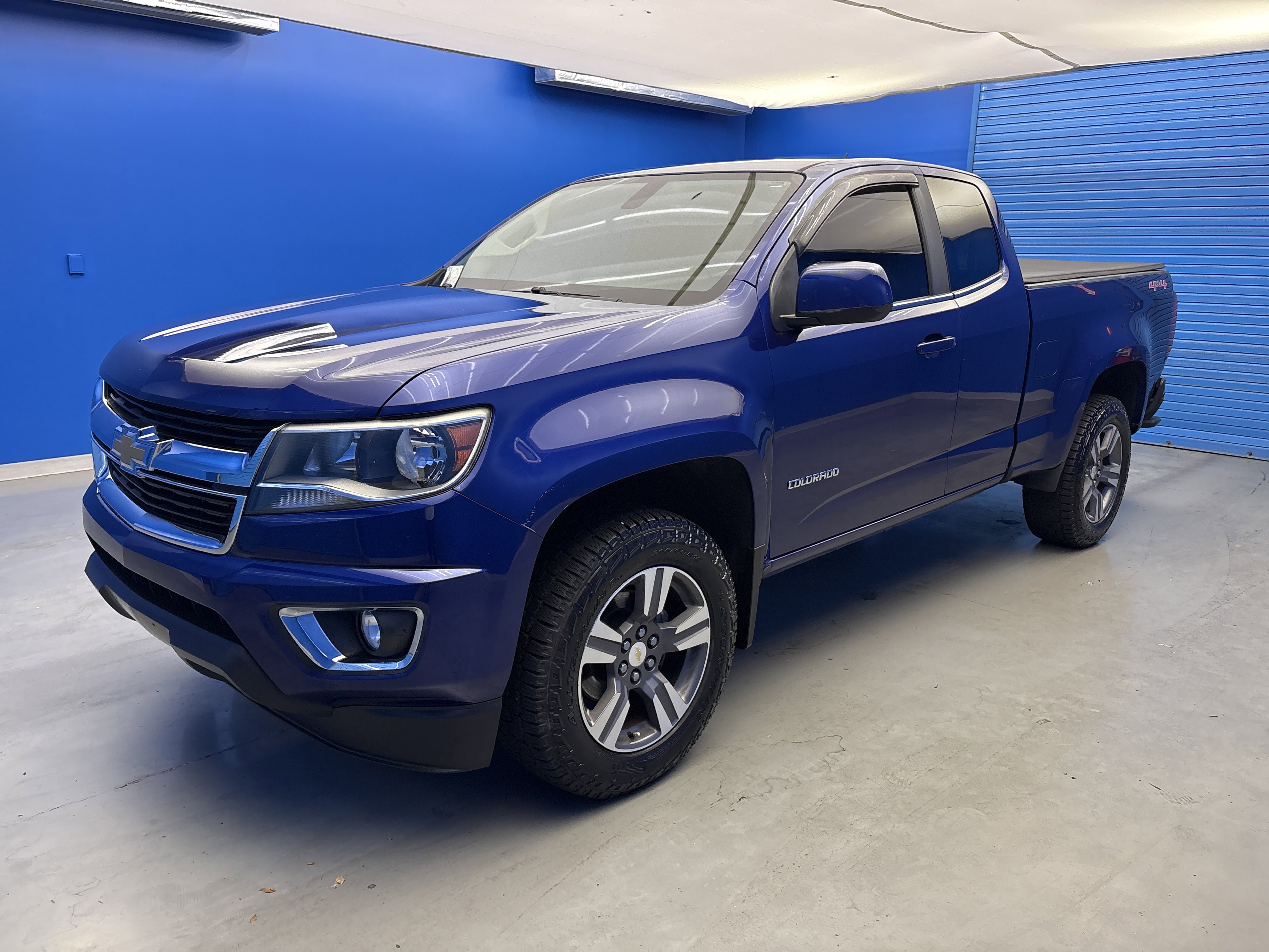 2016 Chevrolet Colorado LT photo 3