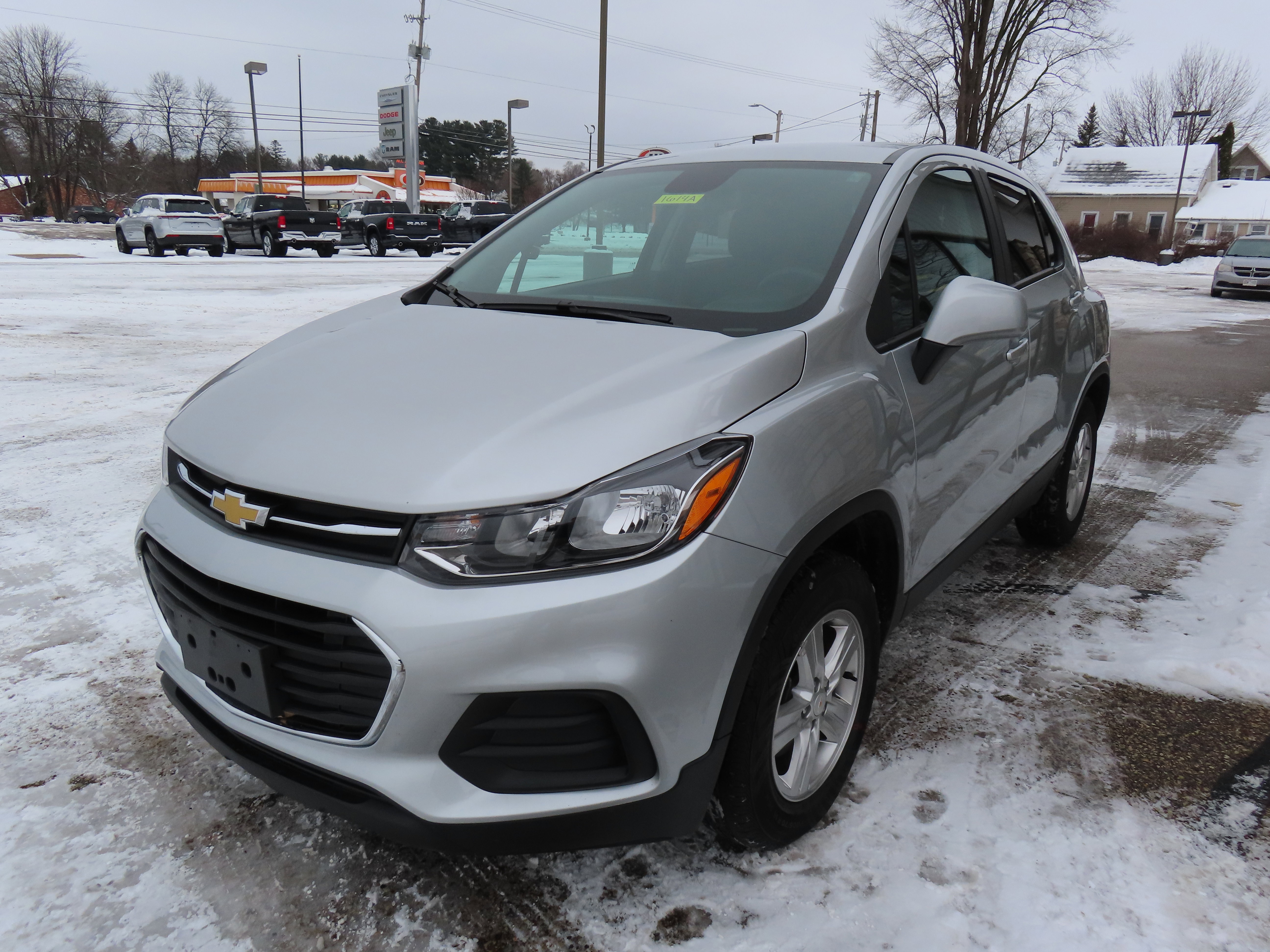 2022 Chevrolet Trax LS's photo