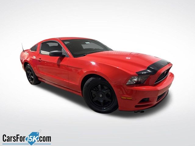 Pre-Owned 2013 Ford Mustang V6 RWD 2D Coupe