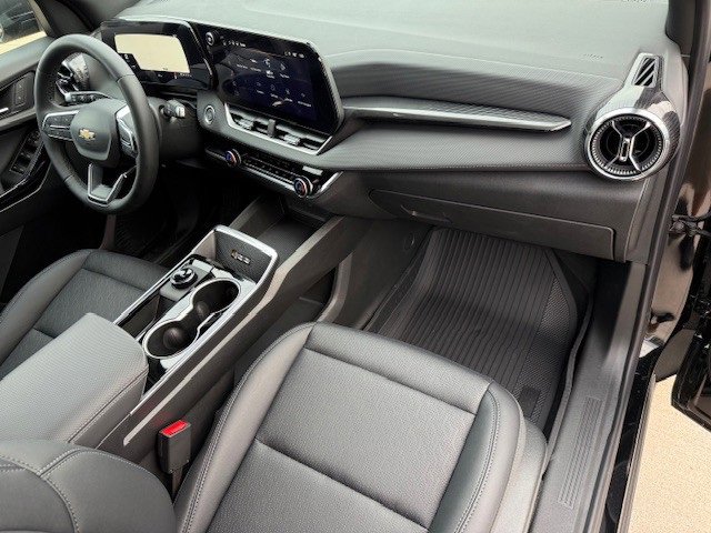 2026 Chevrolet Equinox LT photo 16
