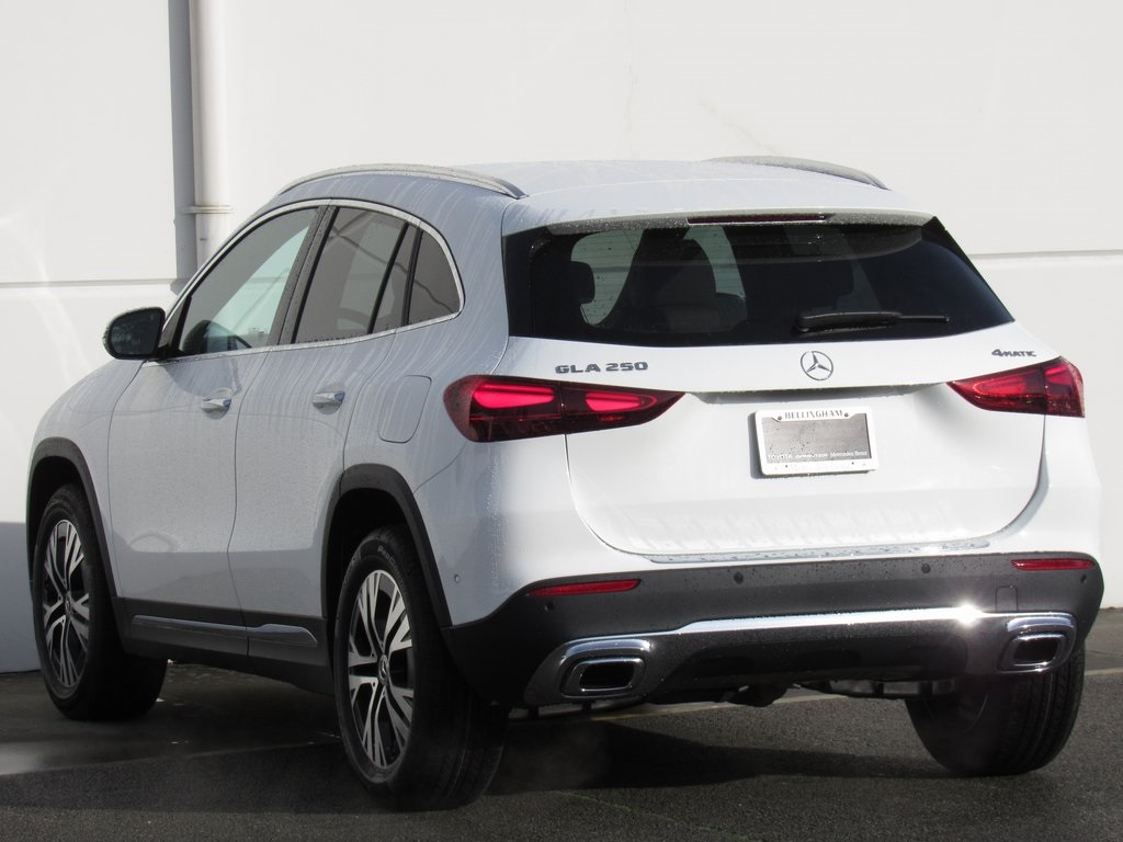2025 Mercedes Benz GLA 250 4MATIC photo 4