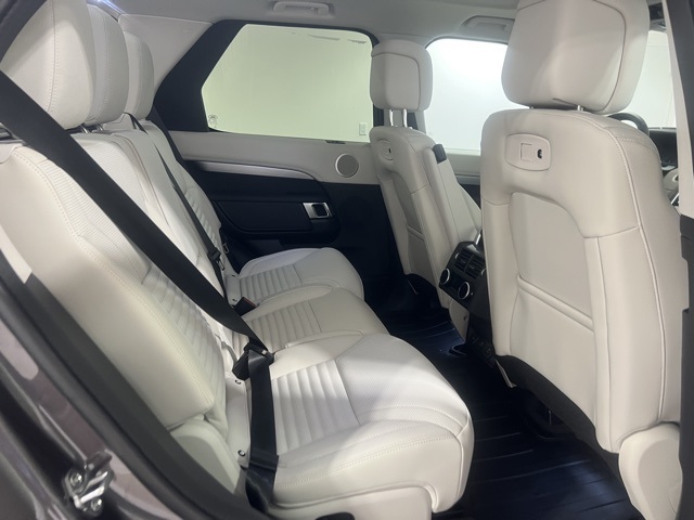 2025 Land Rover Discovery SE photo 27