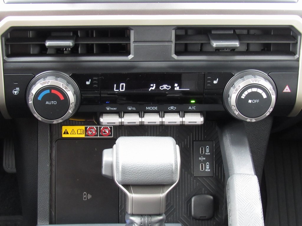 2024 Toyota Tacoma SR5 photo 27