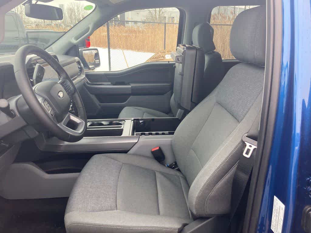 2025 Ford F-150 XLT photo 41