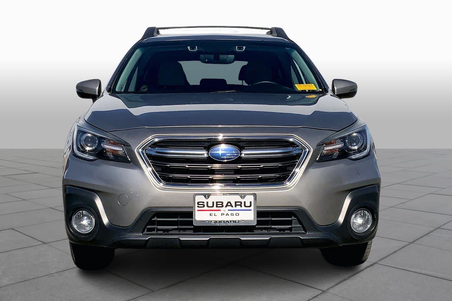 2018 Subaru Outback Limited photo 3