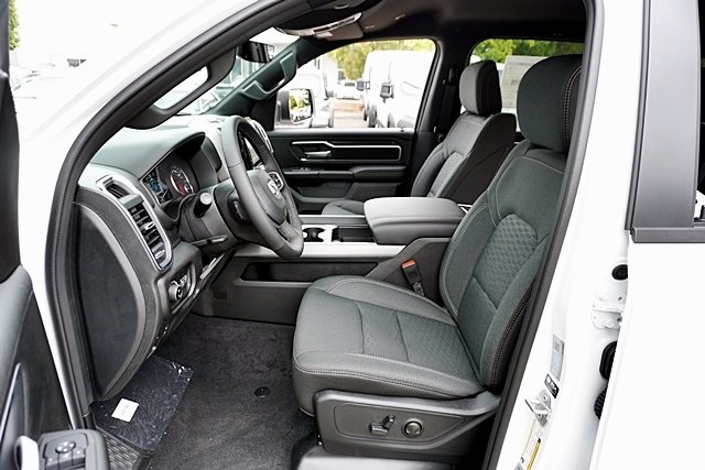 New 2026 Bright White Clear-Coat Exterior Paint RAM Big Horn/Lone Star image 21