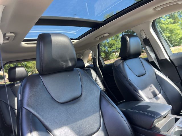 2022 Ford Edge Titanium photo 35