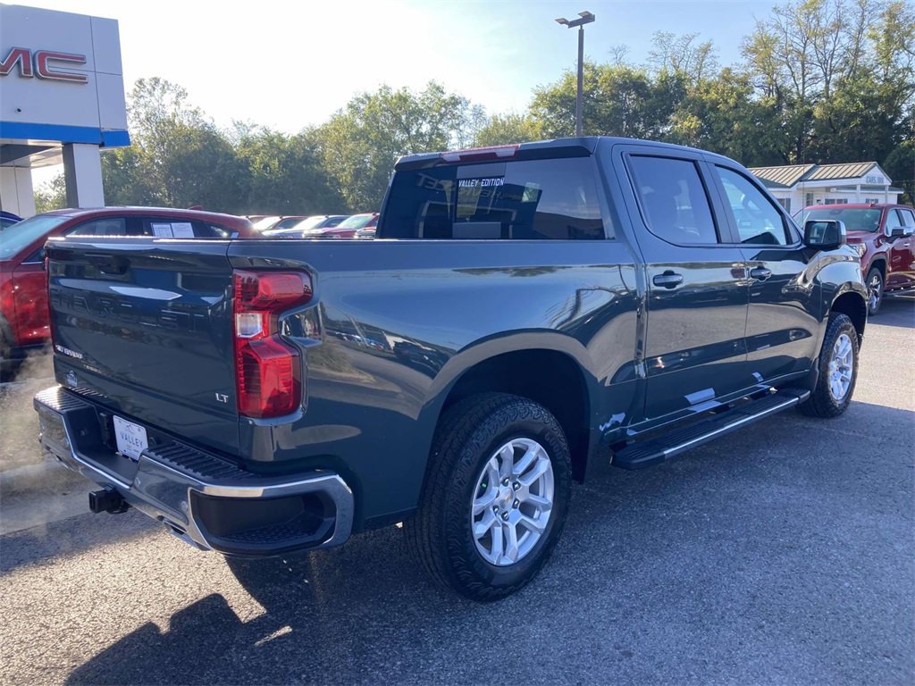 2026 Chevrolet Silverado 1500 LT photo 3