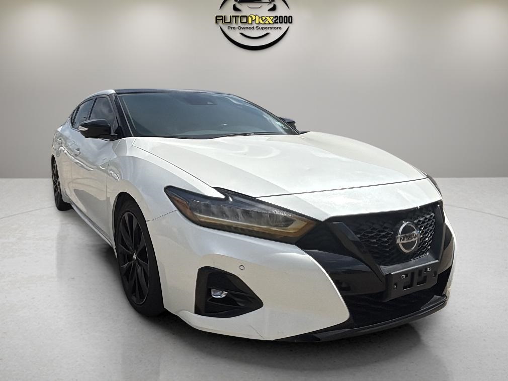 2021 Nissan Maxima SR photo 2
