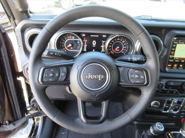 2023 Jeep Gladiator Willys photo 17