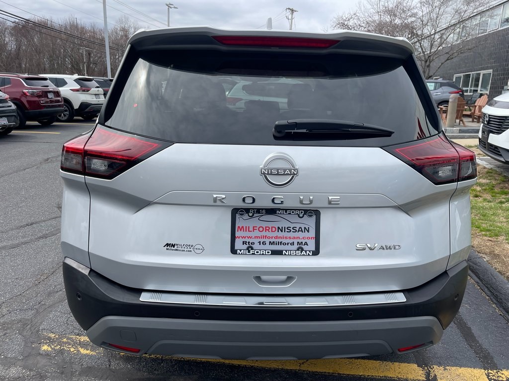 2022 Nissan Rogue SV photo 4