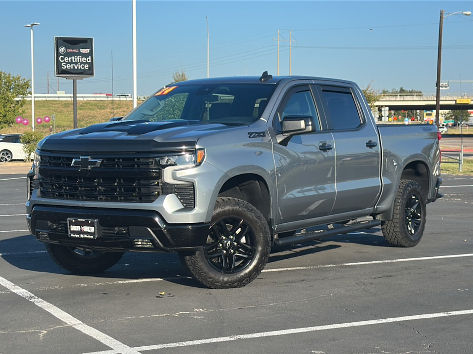 2024 Chevrolet Silverado 1500 LT Trail Boss photo 2