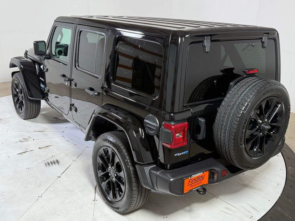 2024 Jeep Wrangler Sahara 4xe photo 4