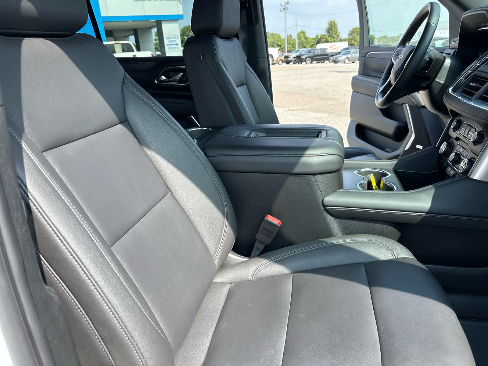 2024 Chevrolet Suburban Z71 photo 34