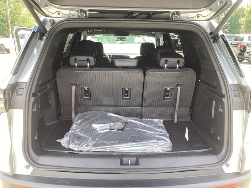 2026 Chevrolet Traverse photo 10