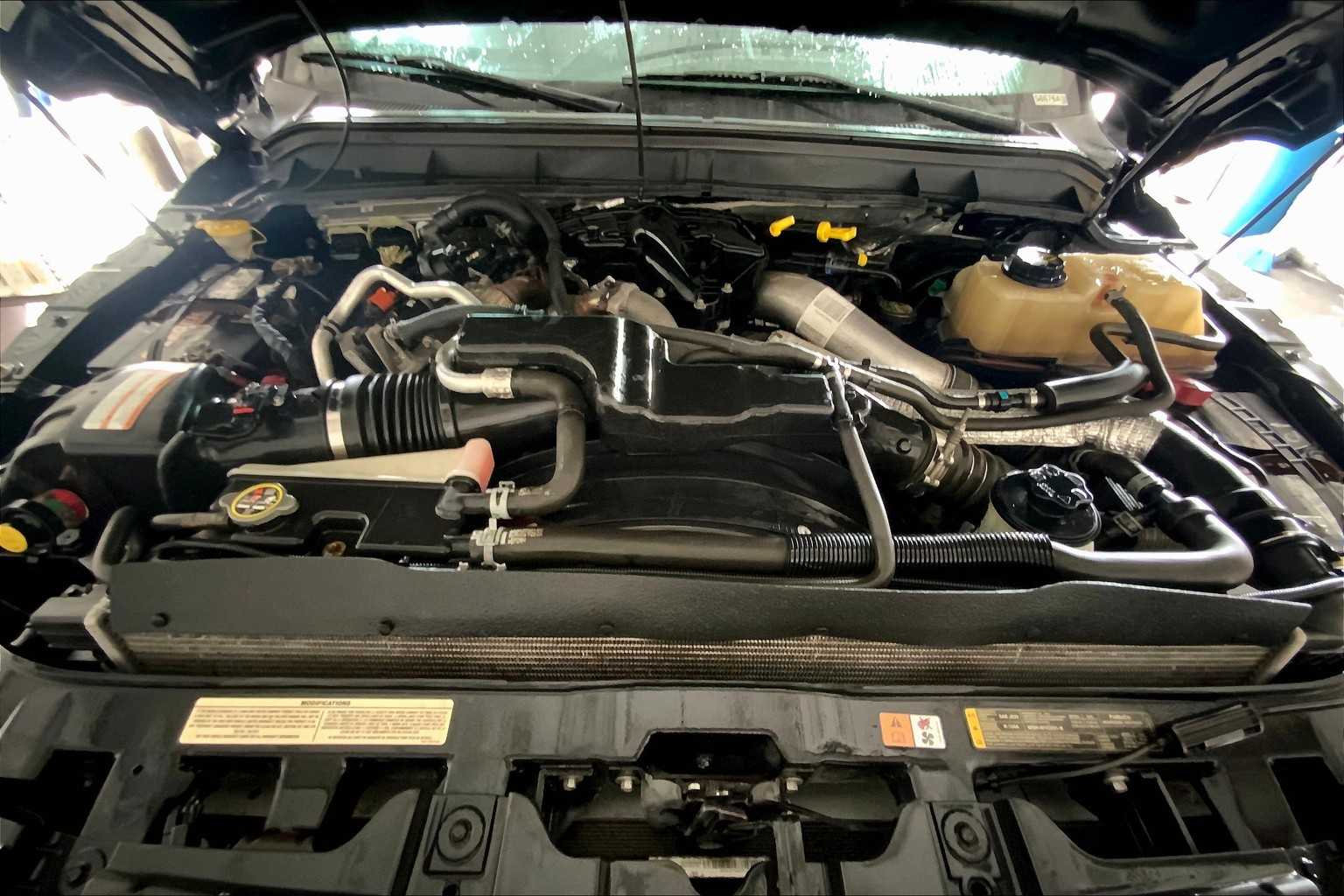 2015 Ford F-350 Lariat photo 30
