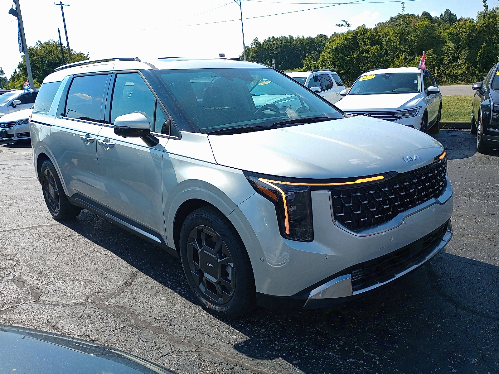 2026 Kia Carnival SX's photo