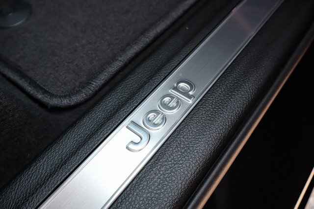 2025 Jeep Grand Cherokee Overland photo 45