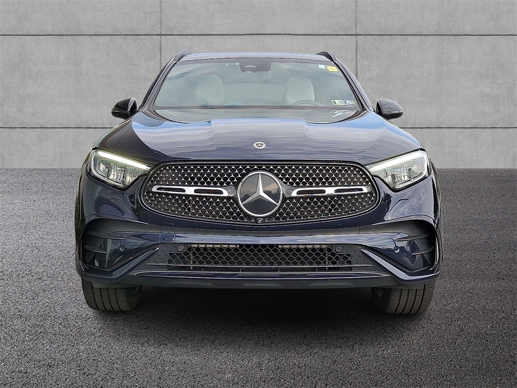 2023 Mercedes Benz GLC 300 4MATIC photo 2