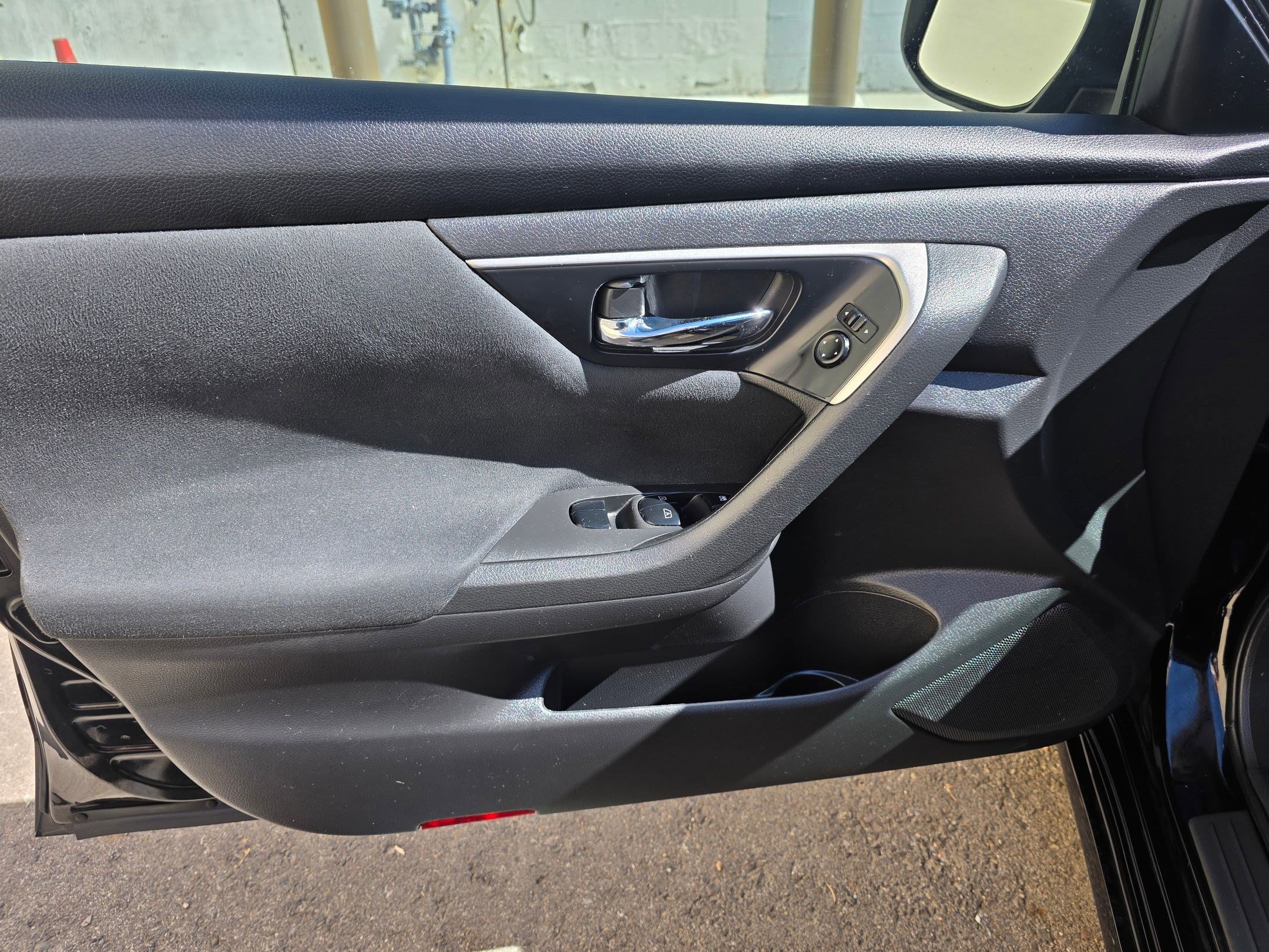 2015 Nissan Altima 2.5 SV photo 11