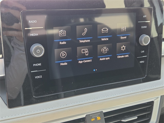 2025 Volkswagen Taos SE photo 10