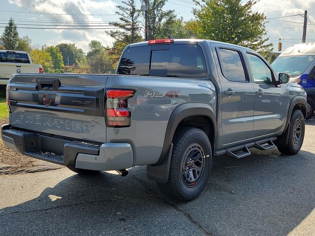2025 Nissan Frontier PRO-4X photo 3