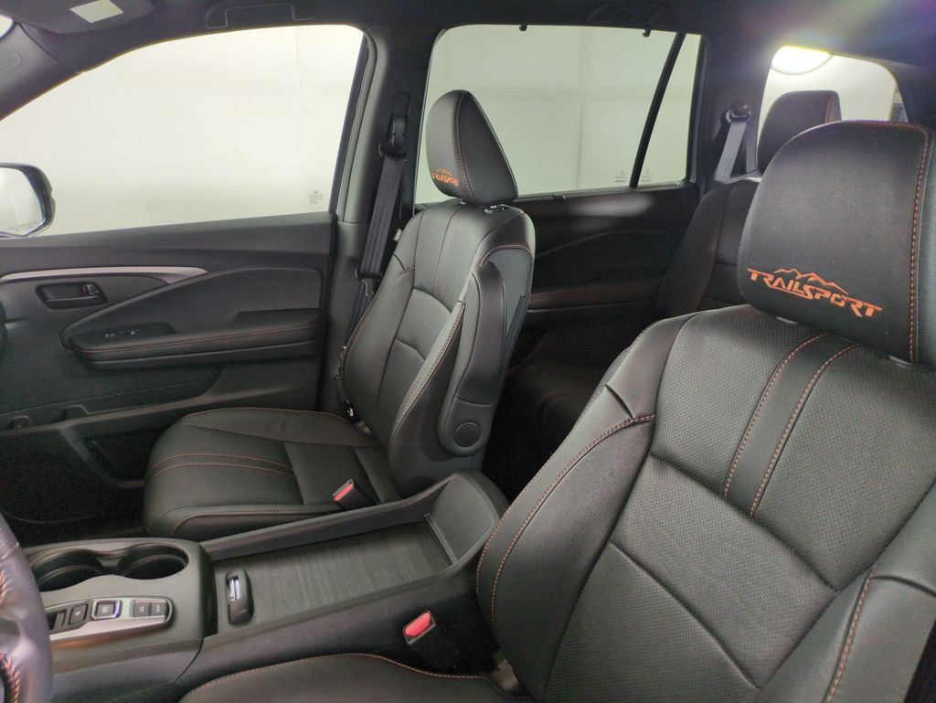 2022 Honda Pilot TrailSport photo 9