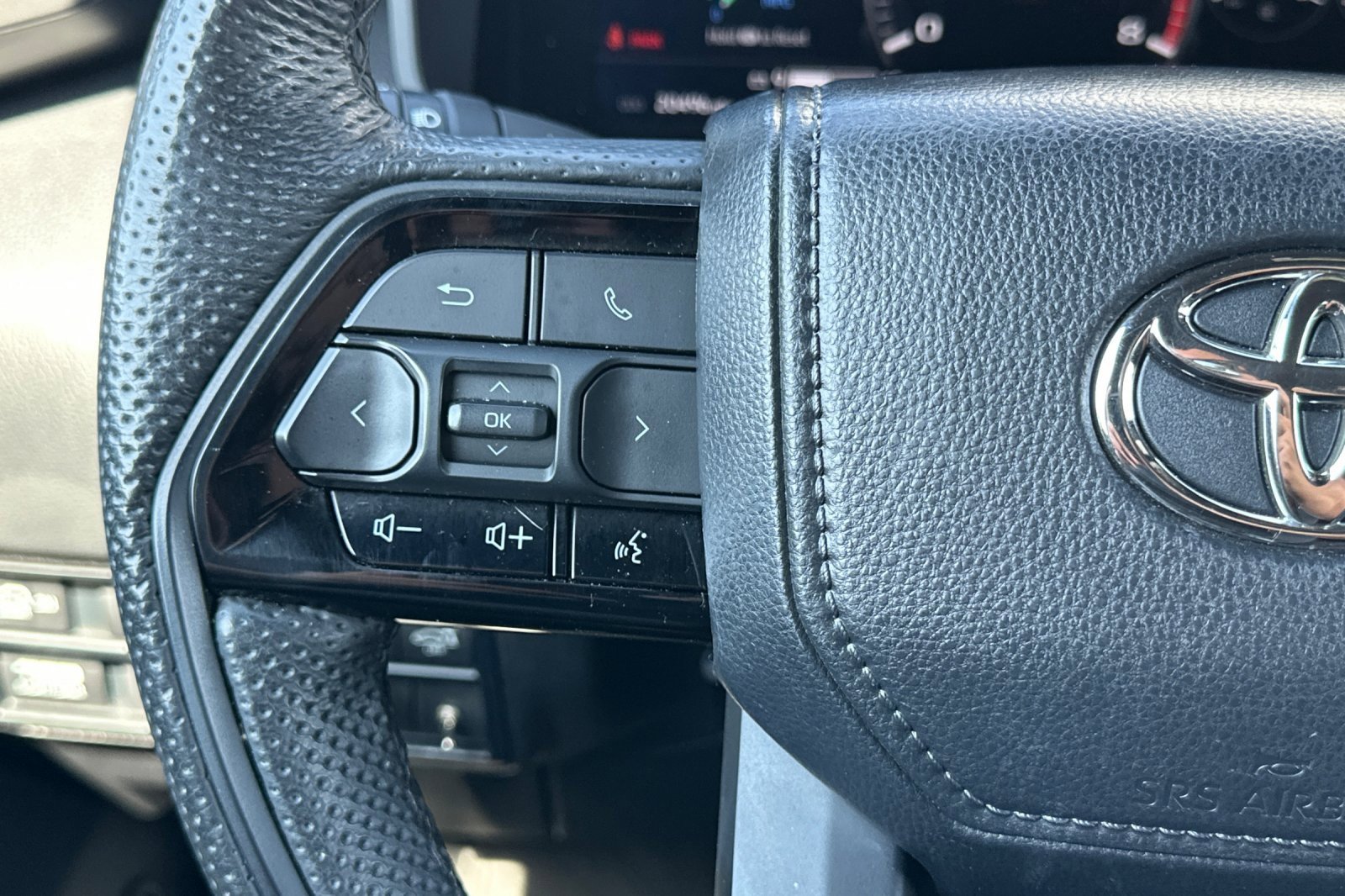 2024 Toyota Sequoia TRD Pro photo 31