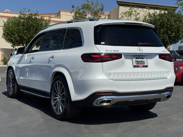2026 Mercedes Benz GLS 450 4MATIC photo 4