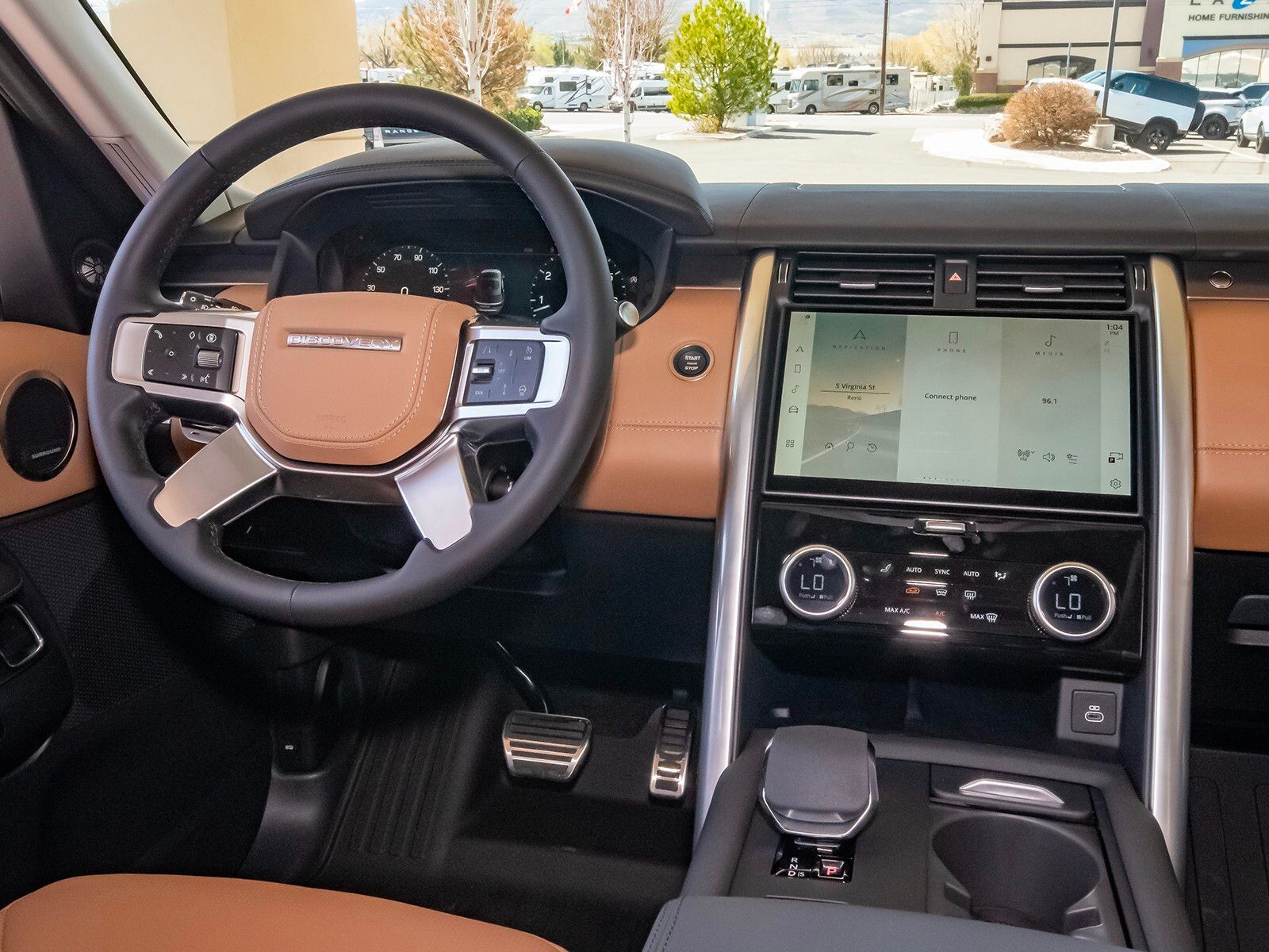 2025 Land Rover Discovery Metropolitan Edition photo 37
