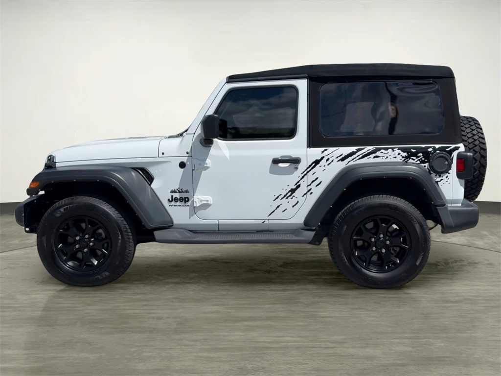 2022 Jeep Wrangler Willys photo 2