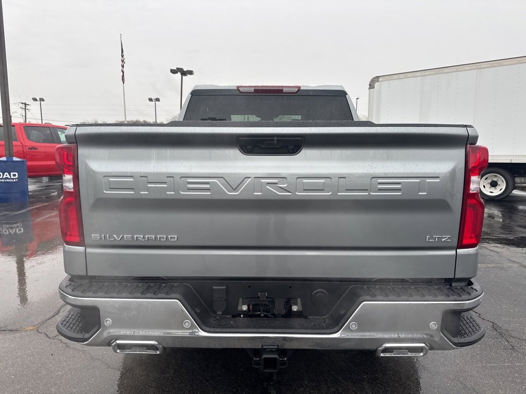 2026 Chevrolet Silverado 1500 LTZ photo 4