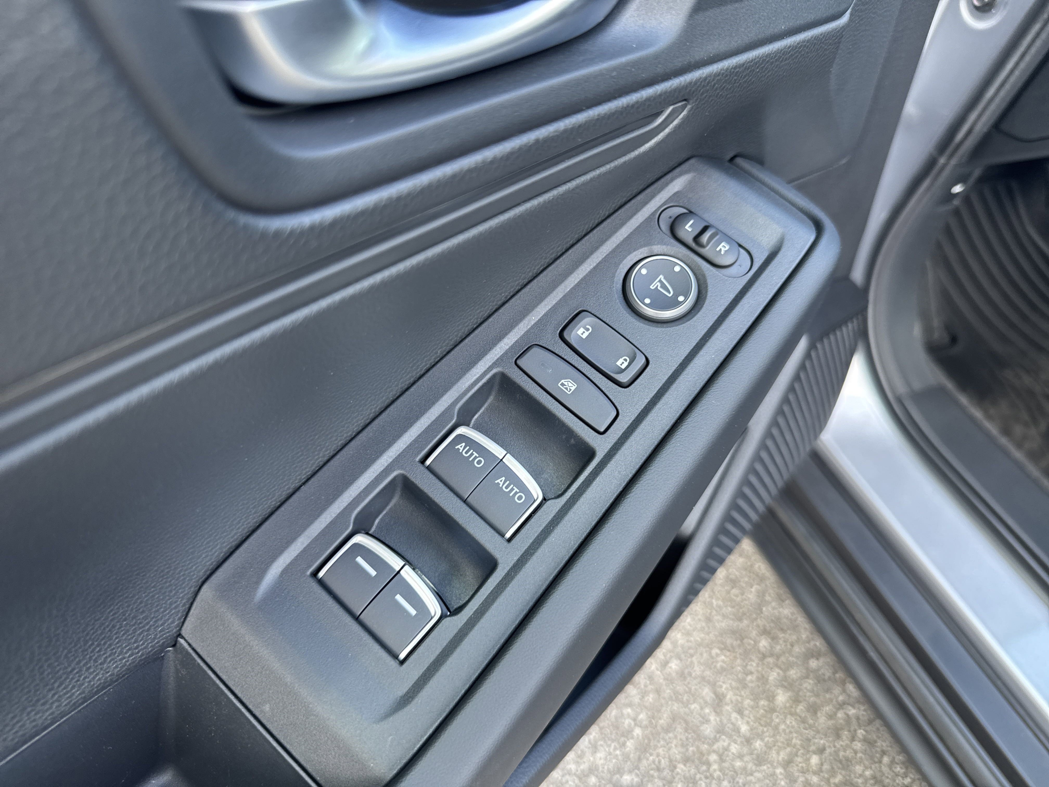 2025 Honda Accord LX photo 11