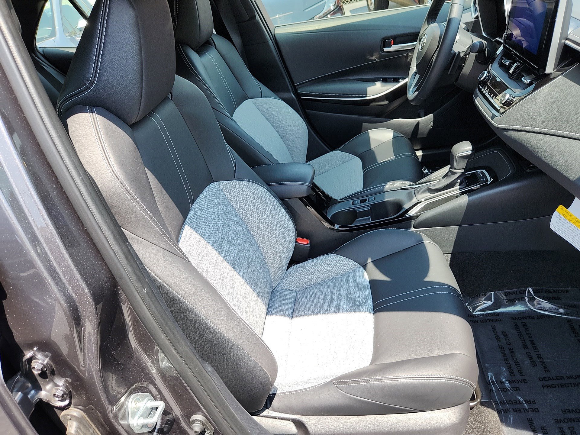 2025 Toyota Corolla XSE photo 31